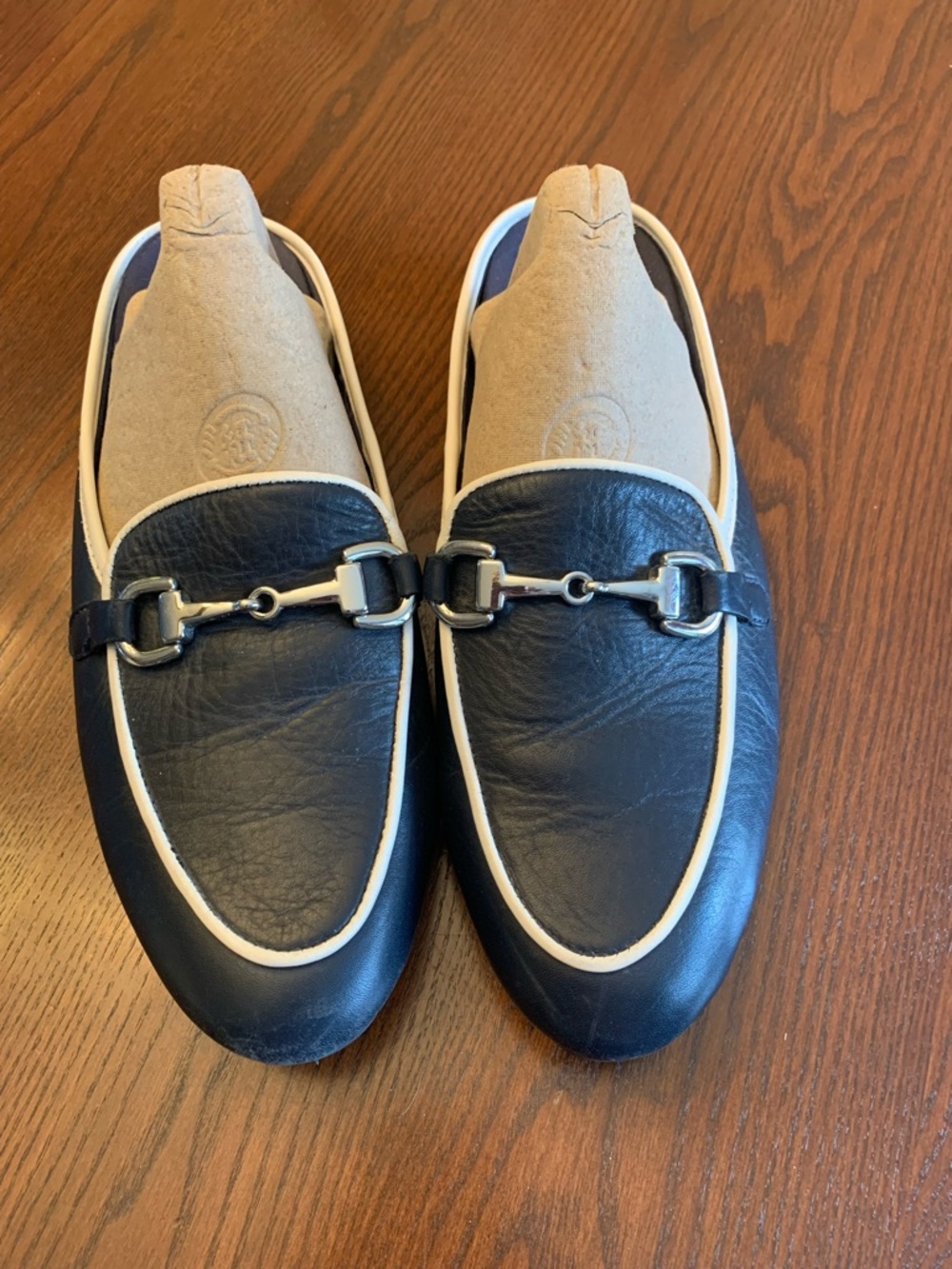 Vionic Navy Slip-On Mules with Cream Trim  Sz 8